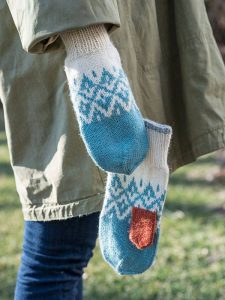 small-studio_mittens